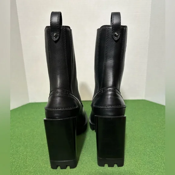 Christian Louboutin Black Calfskin Leather Glory 100 Booty Boots Womens 40 US 10